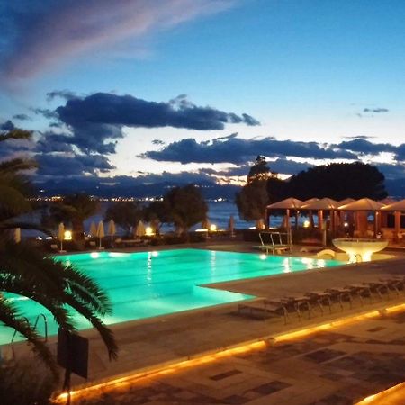 Ramada Loutraki Poseidon Resort 外观 照片