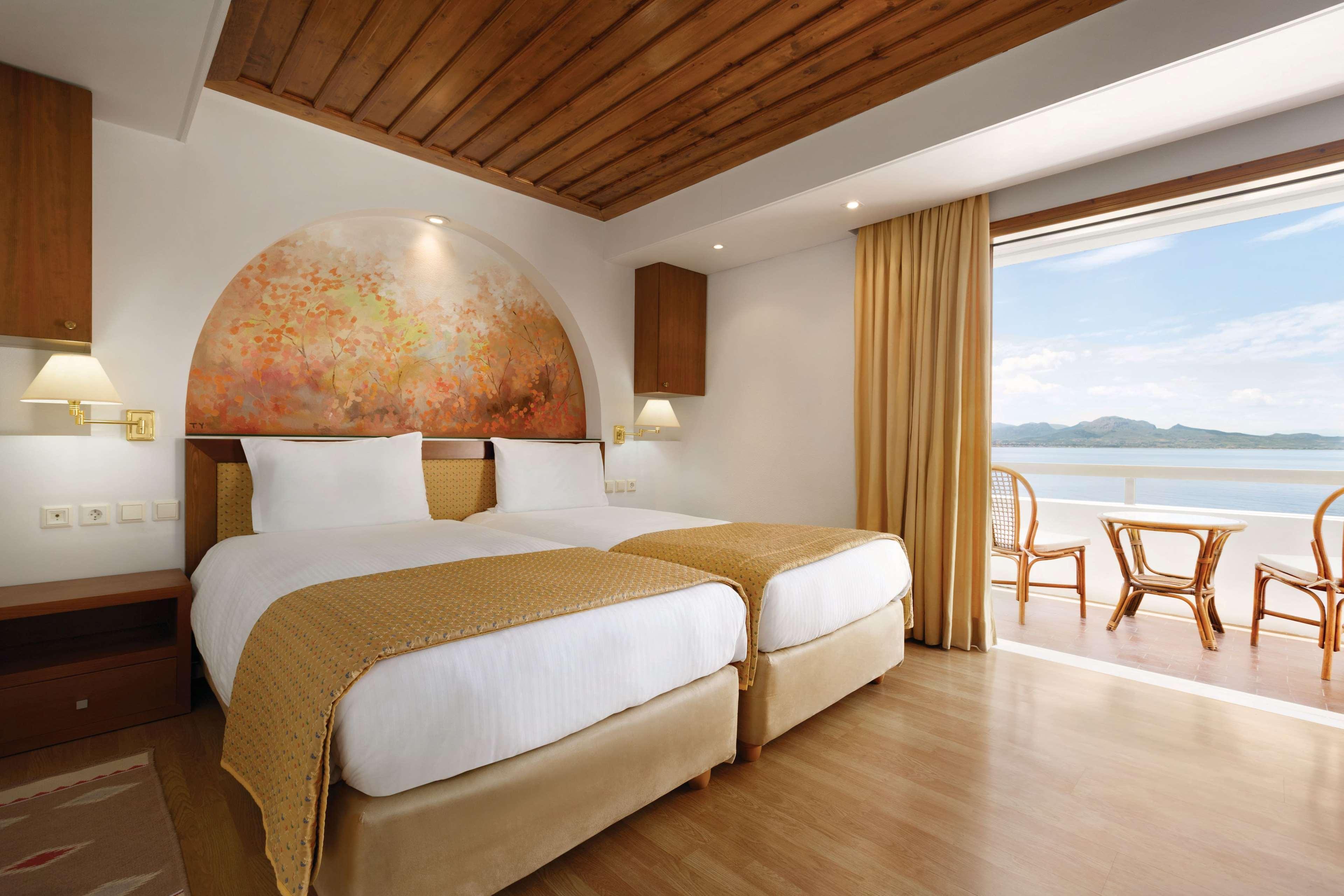Ramada Loutraki Poseidon Resort 外观 照片
