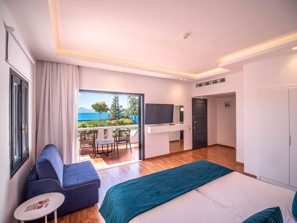 Ramada Loutraki Poseidon Resort 外观 照片