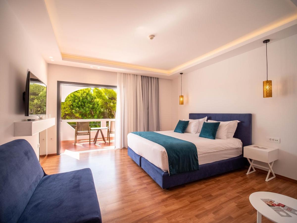 Ramada Loutraki Poseidon Resort 外观 照片