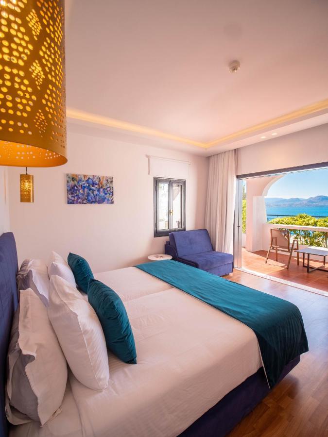 Ramada Loutraki Poseidon Resort 外观 照片
