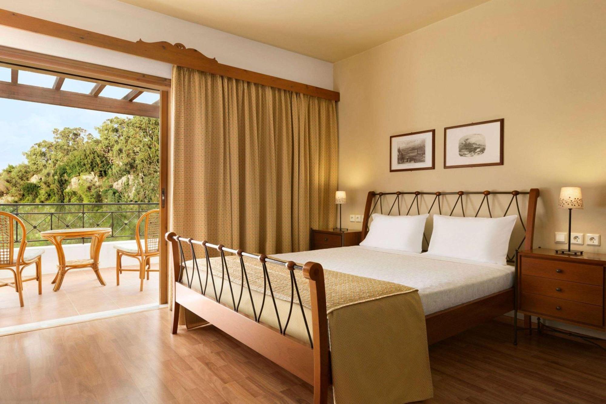 Ramada Loutraki Poseidon Resort 外观 照片