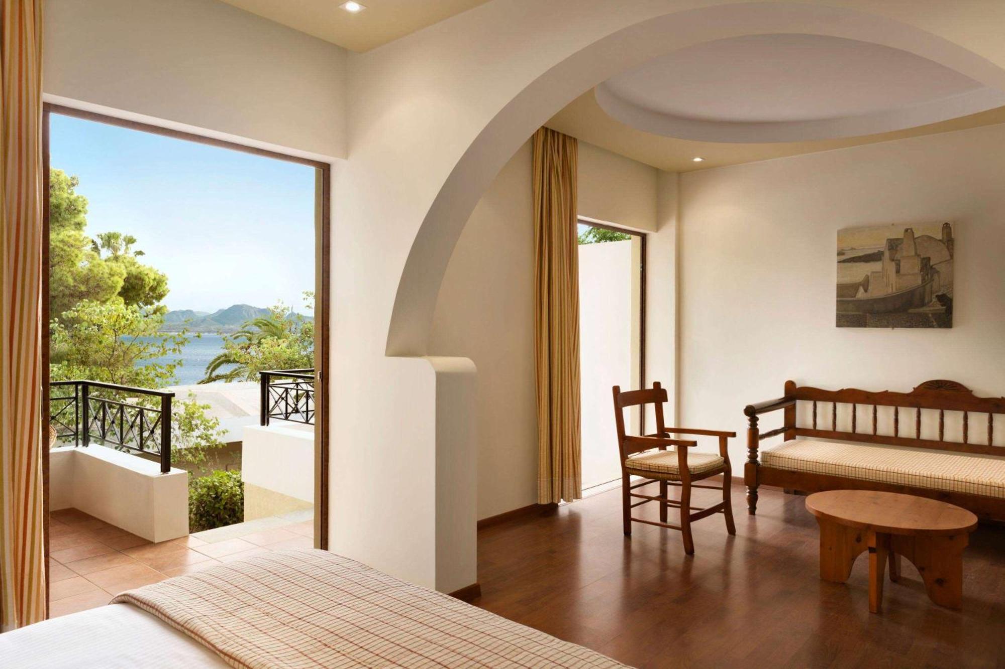 Ramada Loutraki Poseidon Resort 外观 照片