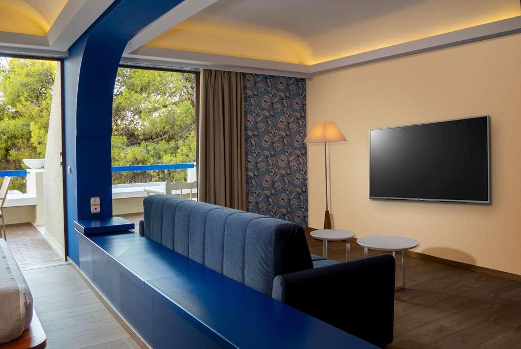 Ramada Loutraki Poseidon Resort 客房 照片