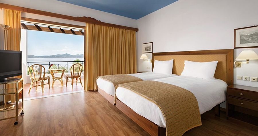 Ramada Loutraki Poseidon Resort 外观 照片