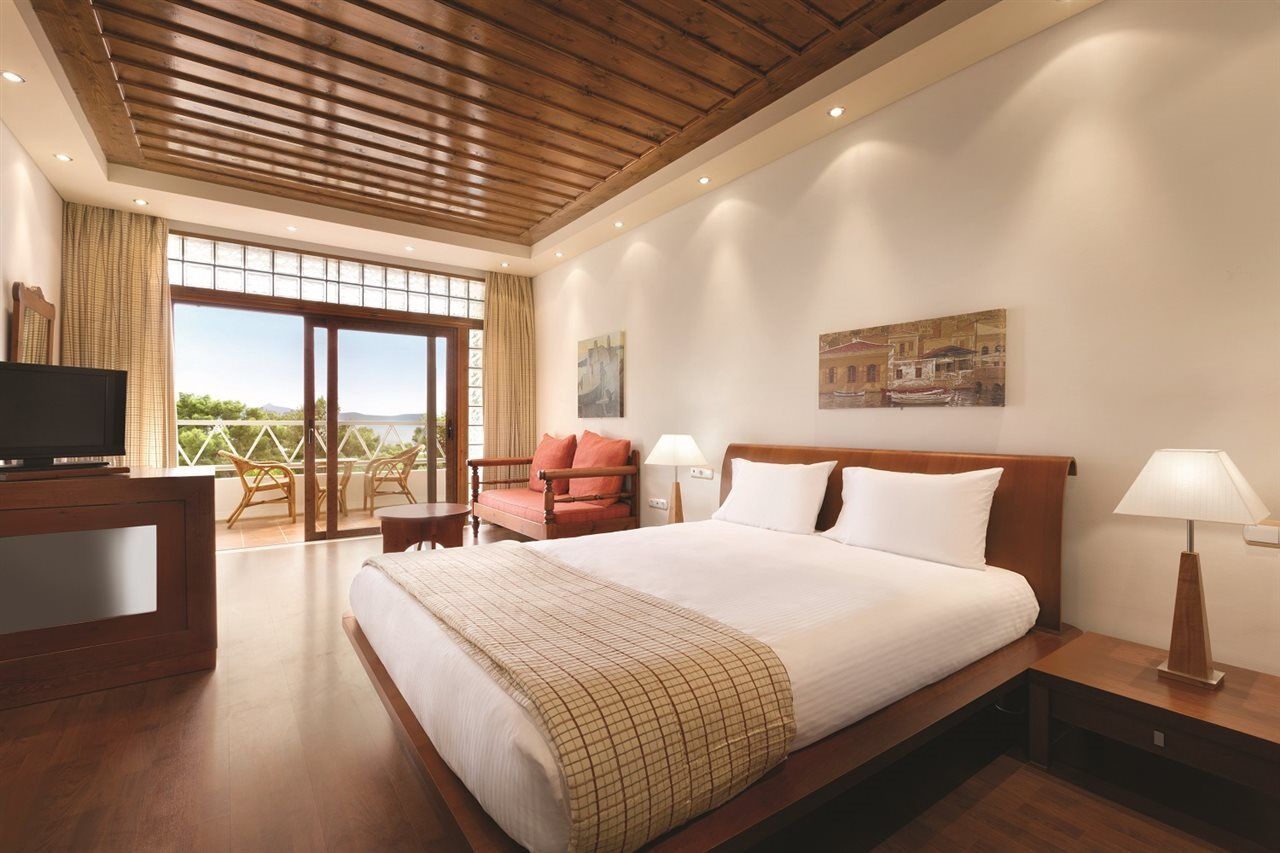 Ramada Loutraki Poseidon Resort 外观 照片